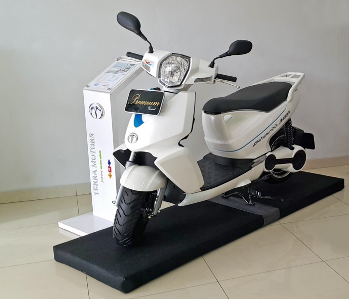 TERRA MOTORS E-SCOOTER A4000I PREMIUM VARIANT