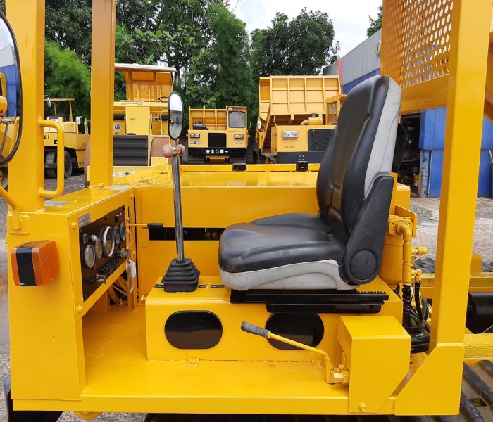 CRAWLER DUMPER MST 500