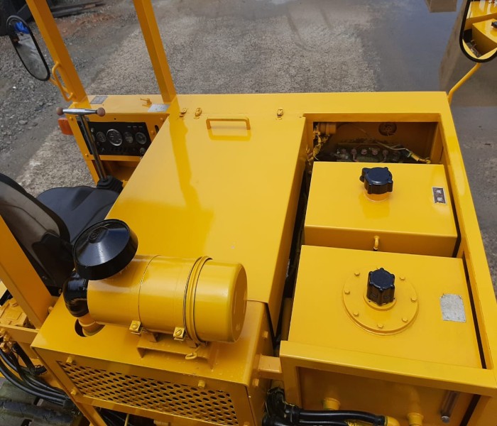 CRAWLER DUMPER MST 500