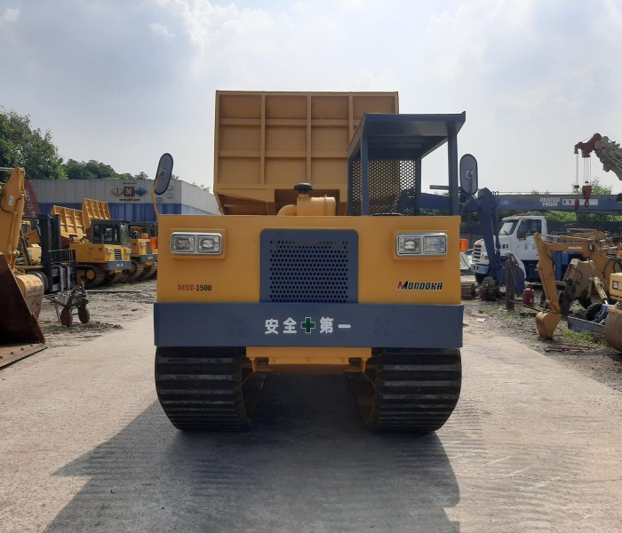 CRAWLER CARRIER MST 1500