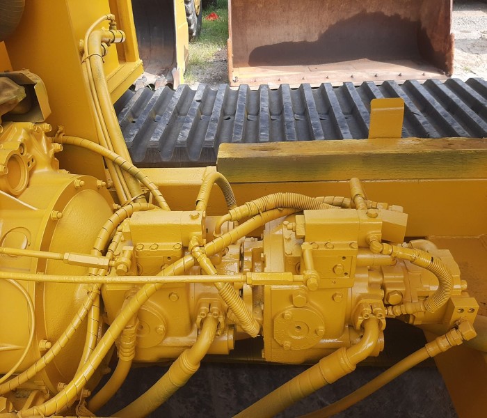 CRAWLER CARRIER MST 1500