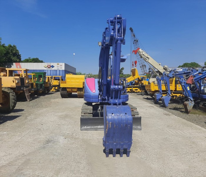 MIDI EXCAVATOR PC 75 UU-3C
