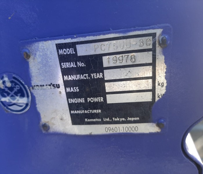 MIDI EXCAVATOR PC 75 UU-3C