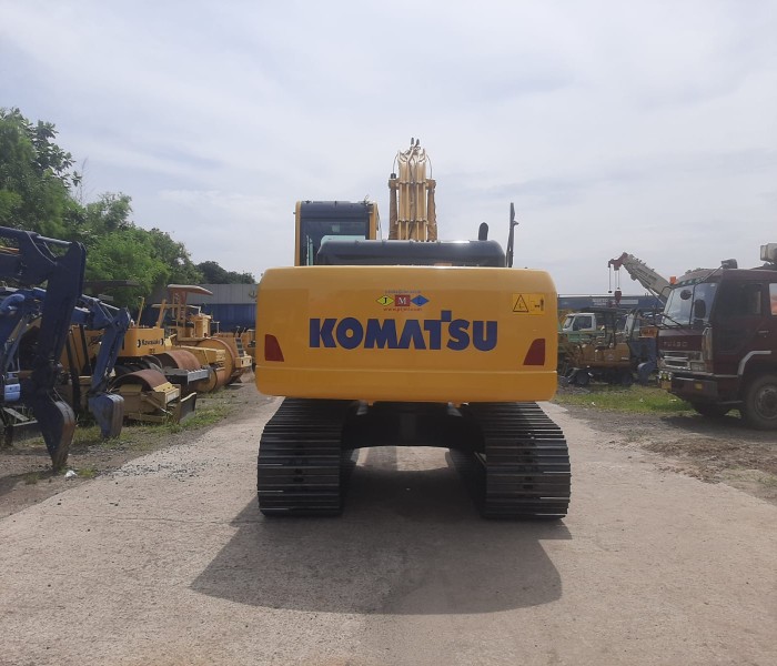 MIDI EXCAVATOR KOMATSU PC 200 -10 M0
